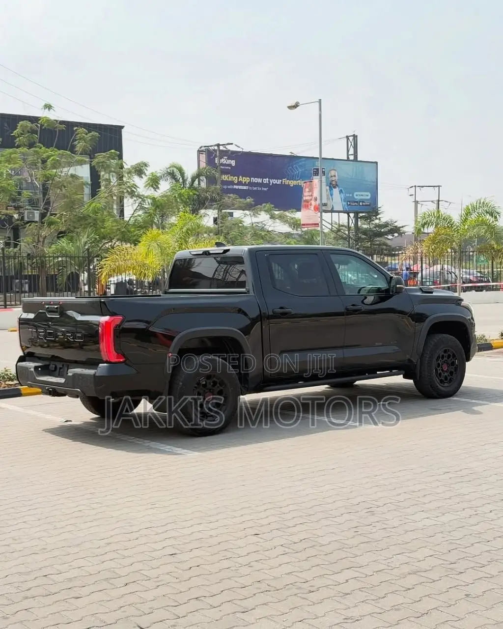 Toyota Tundra 2024 Black