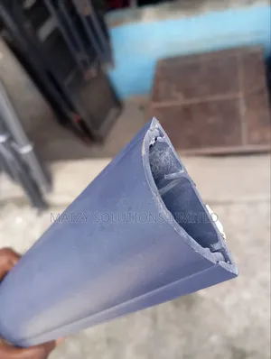 PVC Arc-Shaped Floor Trunking Self-Adhesive Surface-Mounted