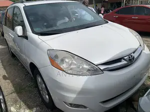 Toyota Sienna 2006 White