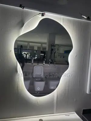 England Standard 3light Mirror.