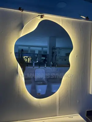 England Standard 3light Mirror.