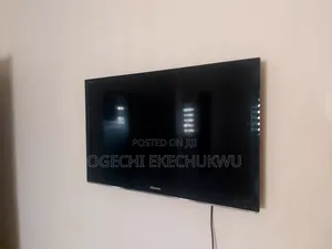 Photo - Flat Screen 32inches Television