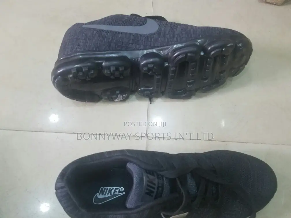 Nike Canvas