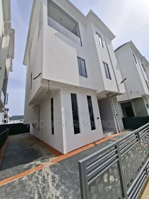 5bdrm Duplex in Ago Palace for sale