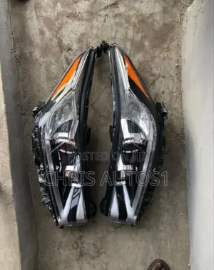 Headlight for Toyota Highlander 2018