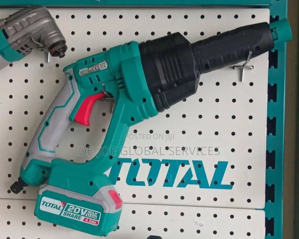 Cordless Pressure Washer