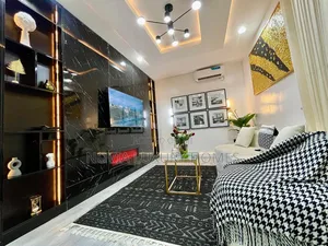 Luxury 1bedroom With Bathtub. Tastefully Furnished