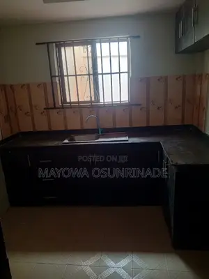 2bdrm Apartment in Ologuneru for rent