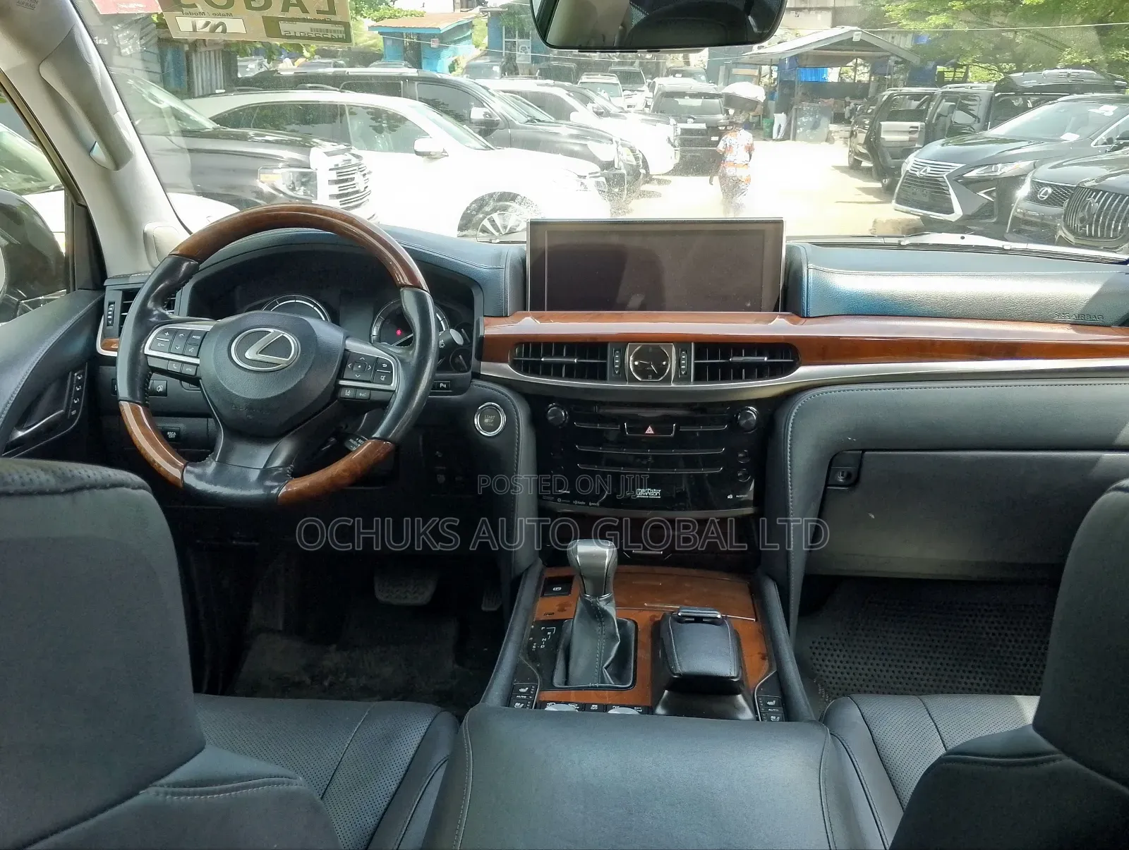 Lexus LX 2018 Black