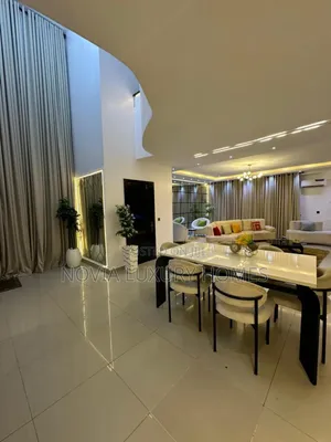 Luxury 4/3bedroom With Ps5, Pool, Gym Basketball Court