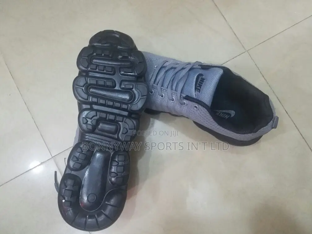 Nike Canvas