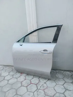 Toyota Venza Door 2020