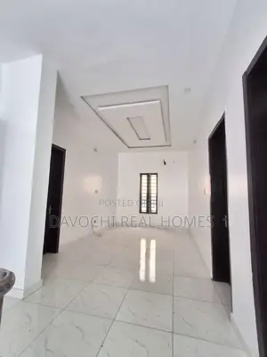 5bdrm Duplex in Blenco, Sangotedo for rent