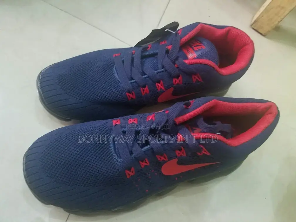 Nike Juggling Canvas