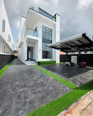 5bdrm Duplex in Lekki Phase 2 for sale
