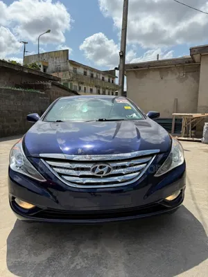 Photo - Hyundai Sonata GLS Sedan FWD (2.4L 4cyl 6M) 2012 Blue