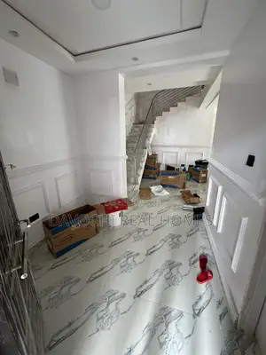 5bdrm Duplex in Ikate for rent