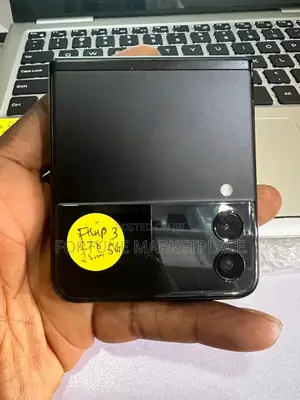 Samsung Galaxy Z Flip4 128 GB Black