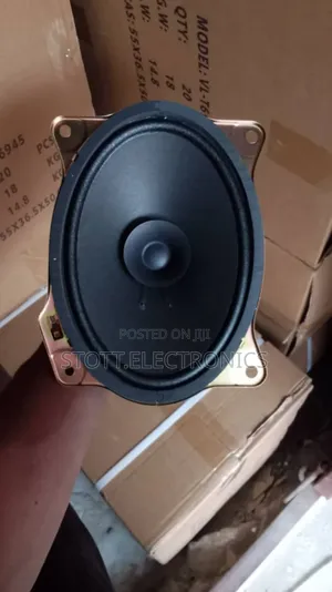 Photo - Toyota Corolla, Highlander, Camry, Sienna Back Speakers