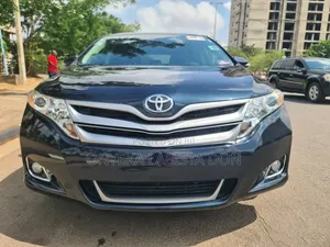 Photo - Toyota Venza XLE AWD V6 2013 Black