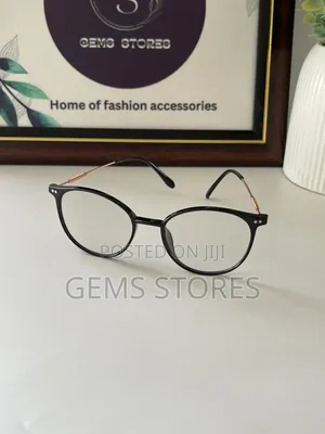 Versatile Black Photochromic Eyeglasses - Light Adjusting