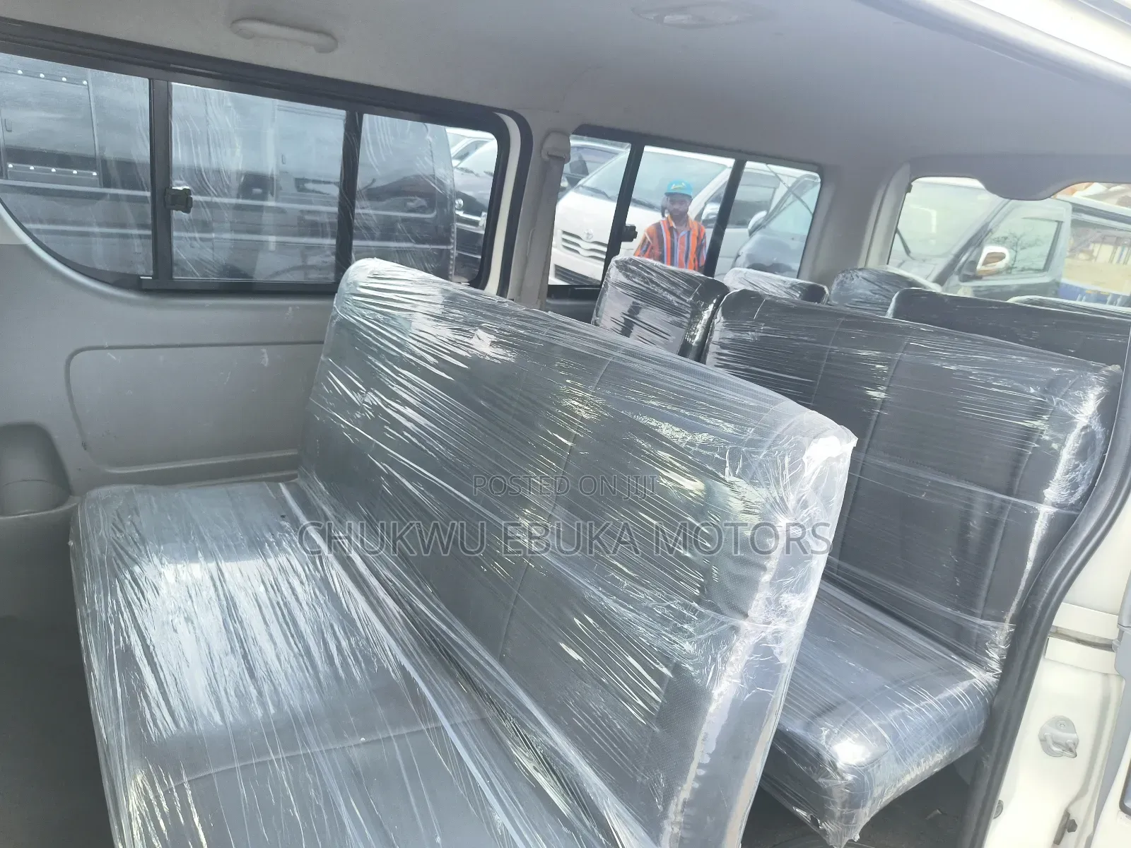 Toyota HiAce 2013 White