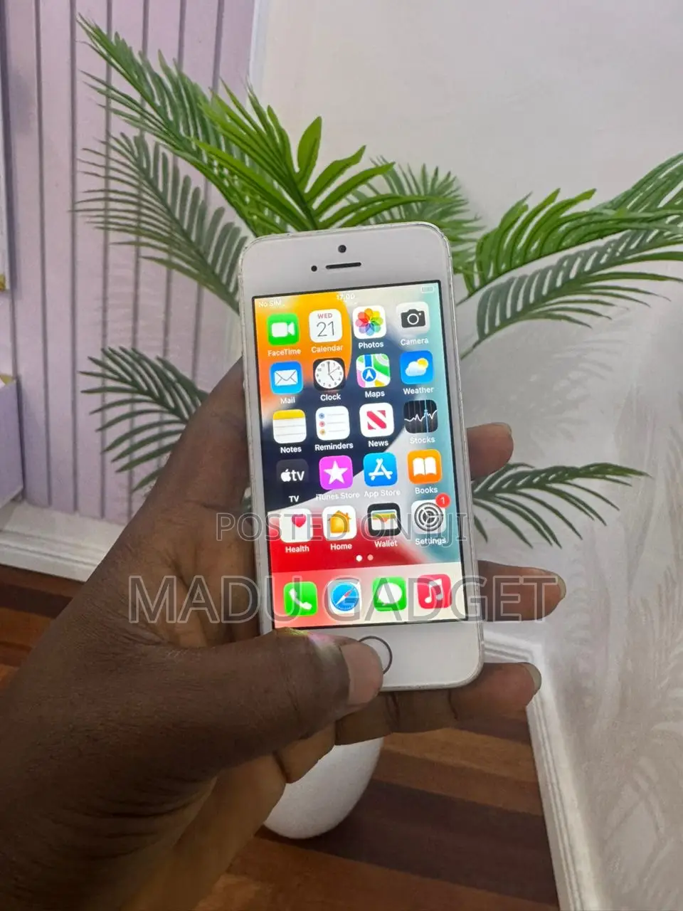 Apple iPhone SE 32 GB White
