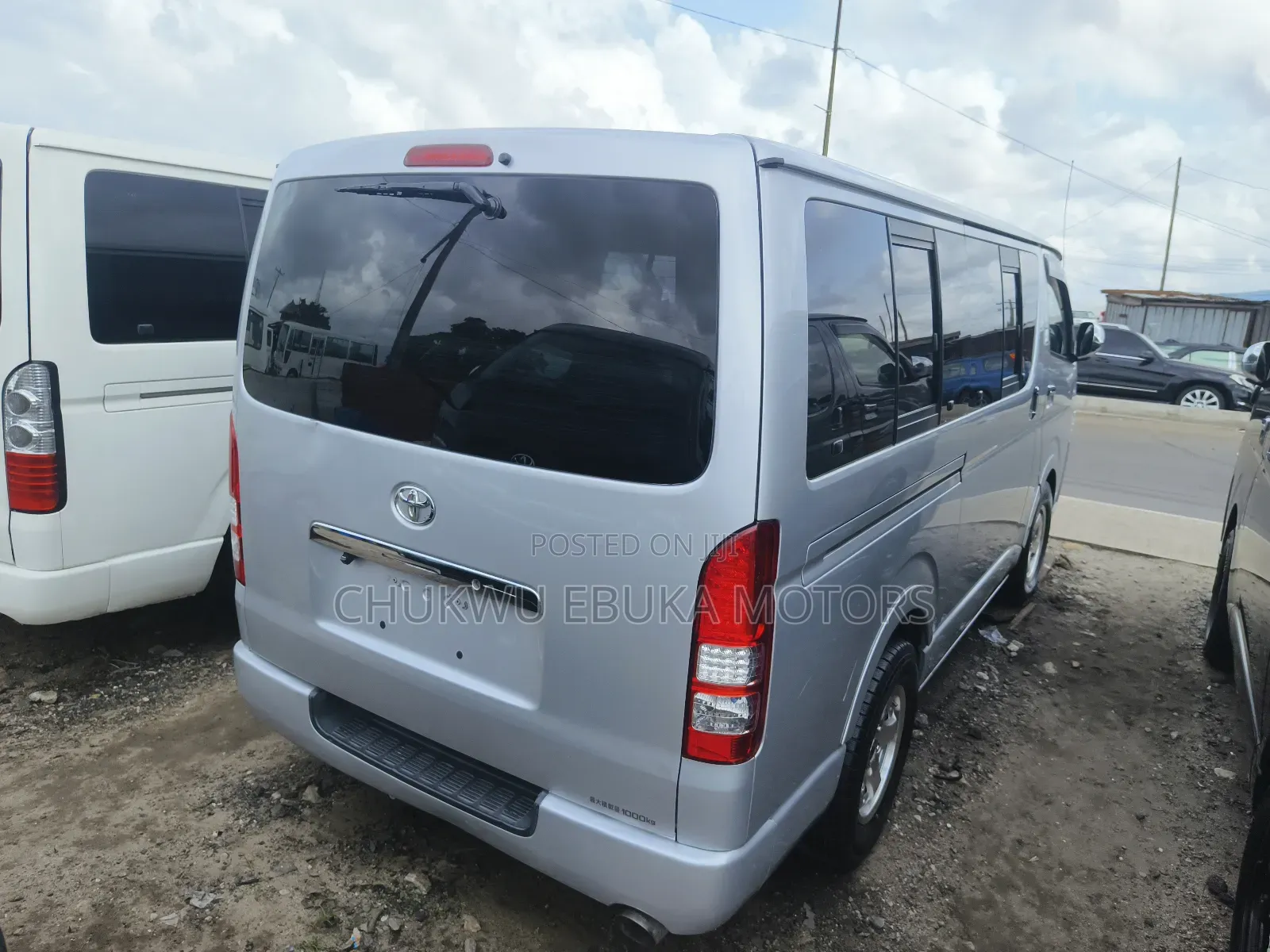 Toyota HiAce 2013 Silver