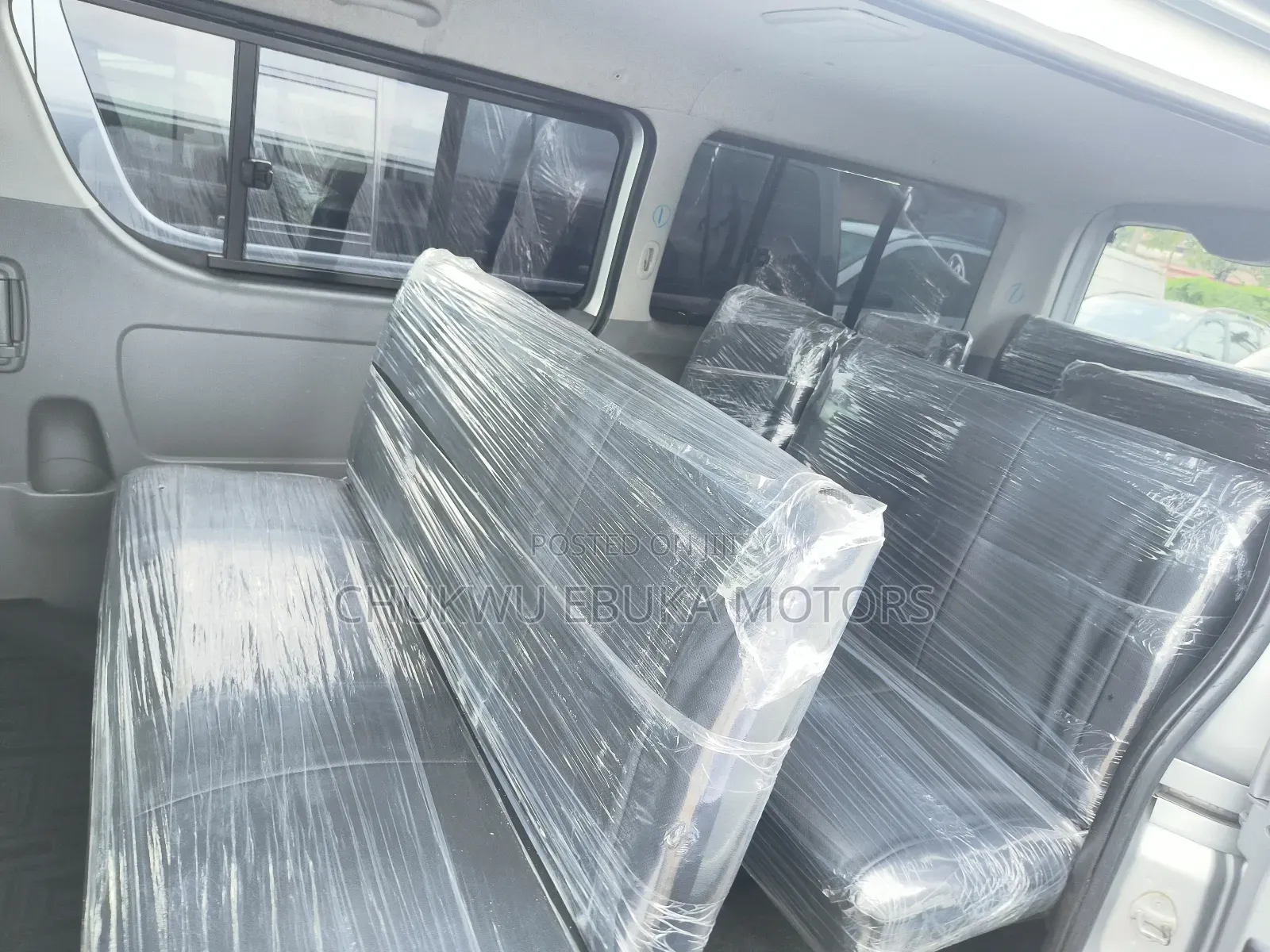 Toyota HiAce 2013 Silver