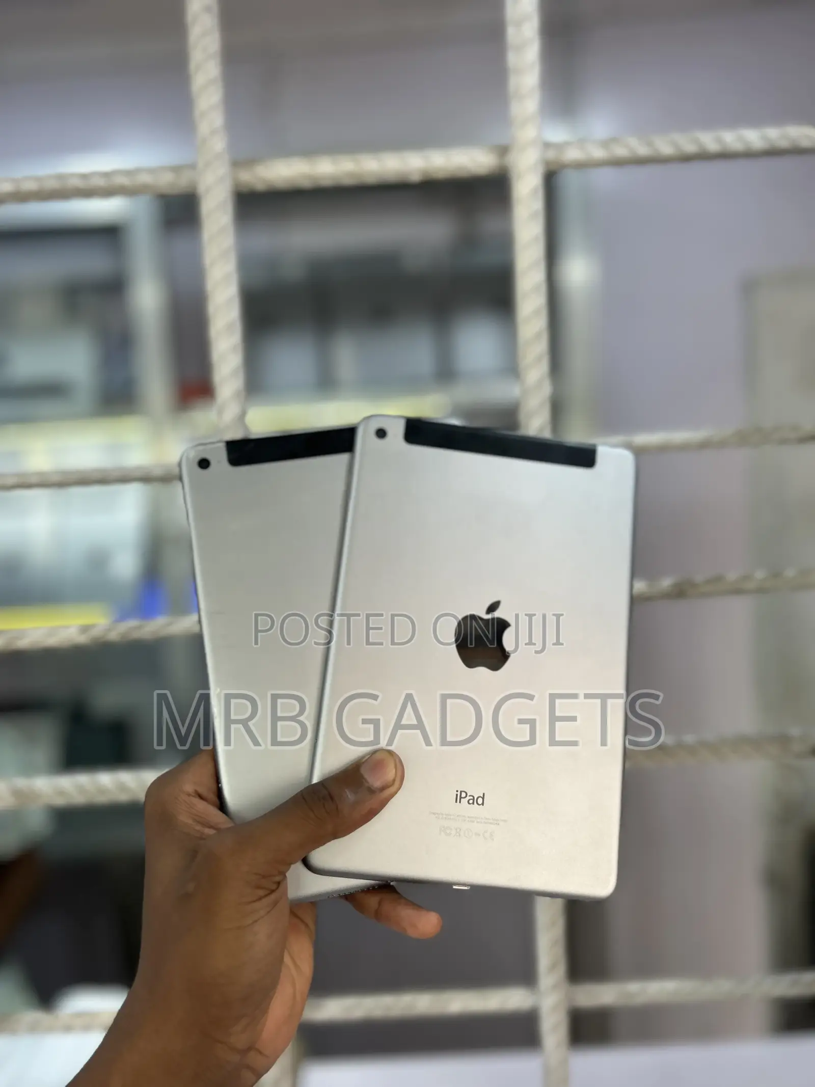 Apple iPad mini 4 64 GB