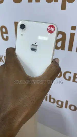Apple iPhone XR 64 GB White