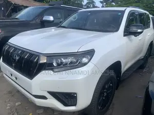 Toyota Land Cruiser Prado 2023 White