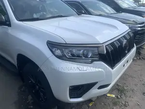 Toyota Land Cruiser Prado 2023 White