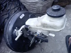Toyota Corolla 2010-2017 Master and Booster