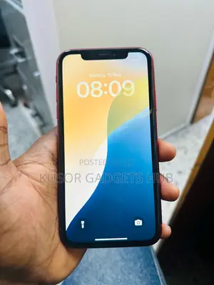 Apple iPhone XR 64 GB Red
