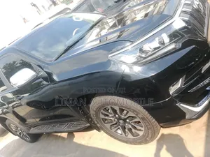 Photo - New Toyota Land Cruiser Prado 2022 Black