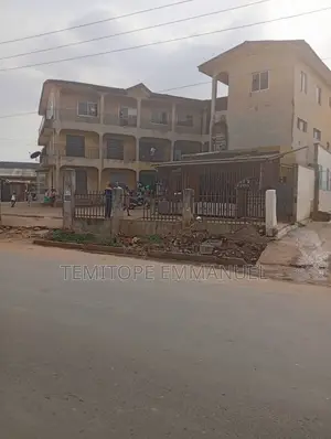 Photo - Commercial 32shops Shopping Complex in a Good Area