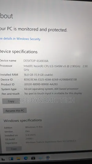 Laptop Dell Precision 7520 16GB Intel Xeon HDD+SSD 128GB
