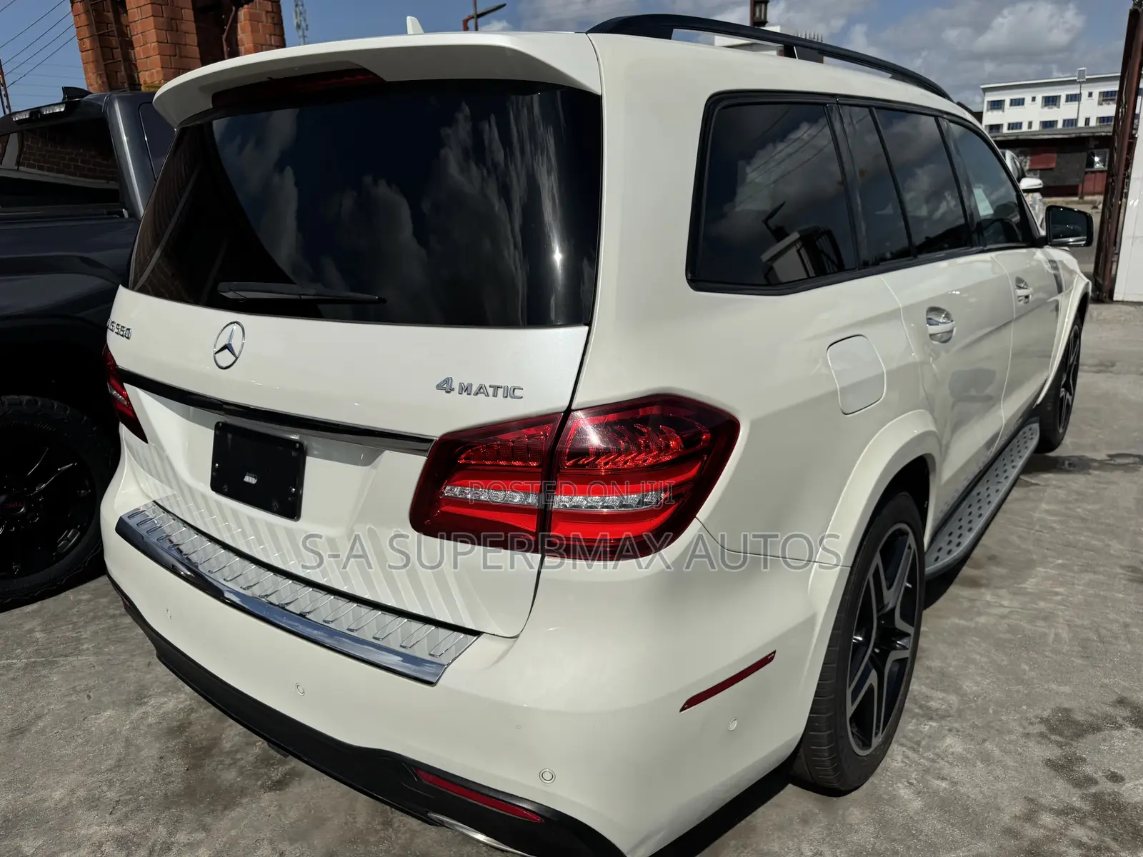 Mercedes-Benz GL-Class 550 2016 White