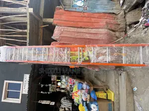 24 Ft Fibre Glass Extension Ladder 12 by 2