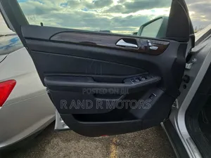 Mercedes-Benz GLE-Class 2016 Silver