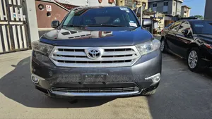 Toyota Highlander Limited 3.5L 2WD 2013 Gray