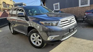 Toyota Highlander Limited 3.5L 2WD 2013 Gray