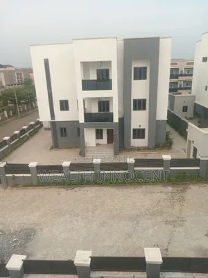7bdrm Duplex in Kaura for sale