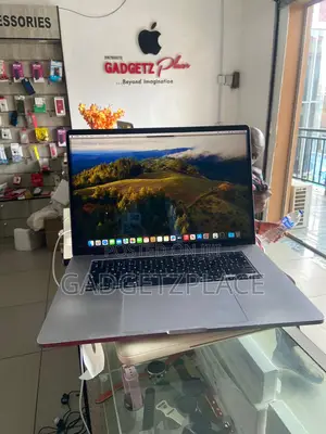 Laptop Apple MacBook Pro 2019 16GB Intel Core I7 SSD 512GB
