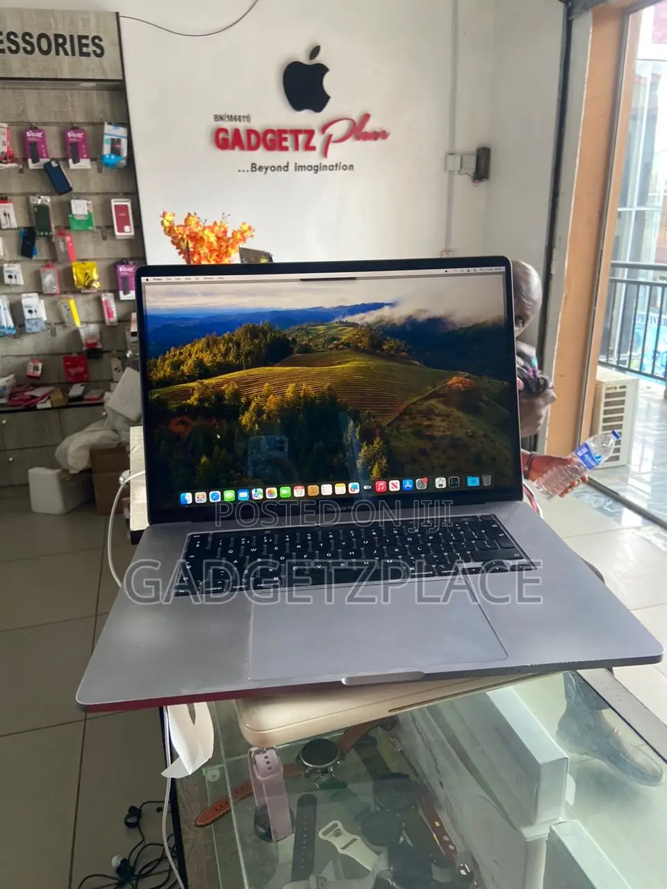 Laptop Apple MacBook Pro 2019 16GB Intel Core I7 SSD 512GB