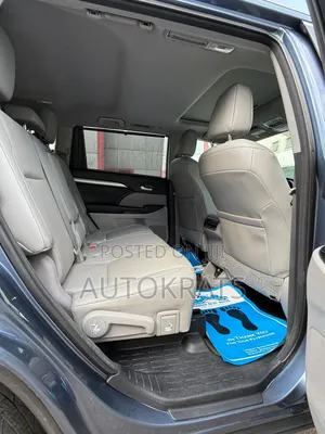 Toyota Highlander XLE 4dr SUV AWD (3.5L 6cyl 6A) 2015 Blue