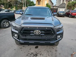 Toyota Tacoma 2018 Gray