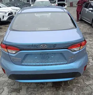 Toyota Corolla LE 2020 Blue