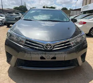 Photo - Toyota Corolla 2015 Gray